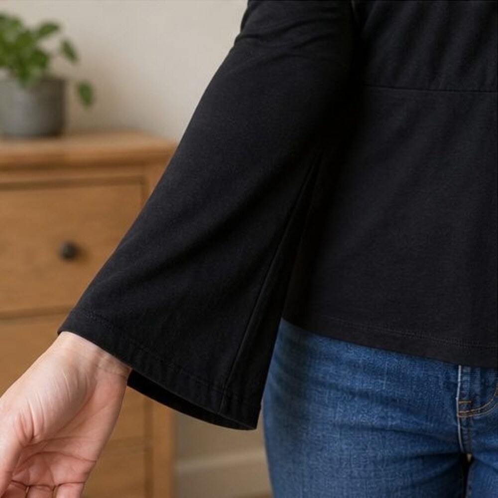 Cream Button Blouse - Picture 5 of 6